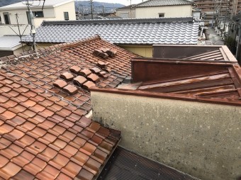 隣の屋根