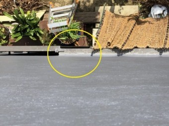 窓枠から雨漏り