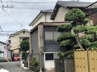 屋根瓦の浮き