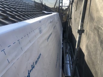 笠木に貼った防水シート