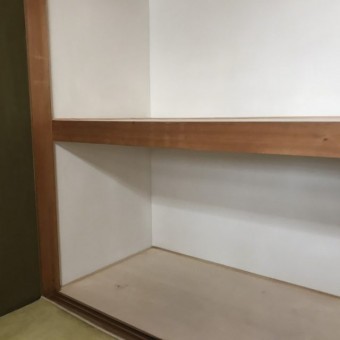 押入れ漆喰ぬり