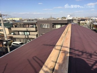 棟板金の下地