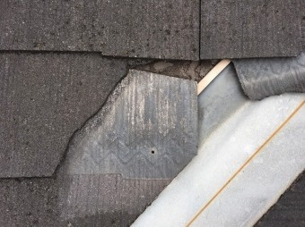 瓦のズレ雨漏り