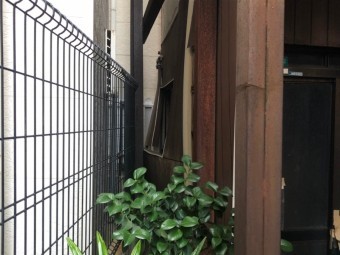 外壁が崩れ落ちそう