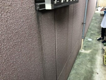 雨だれの跡