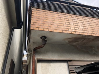 樋が外れた