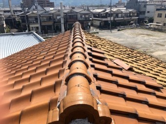 八尾市 風で屋根がめくれた