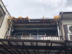 波板張り替え前