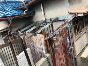 波板の貼る前