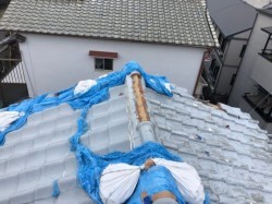 棟瓦が飛んだ