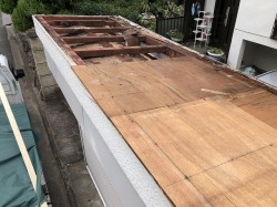 ガレージシャッターBOX屋根
