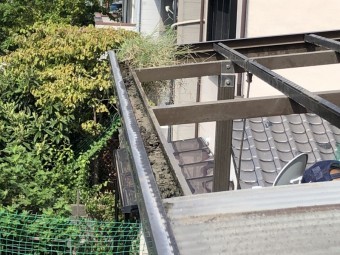 八尾市 波板撤去後樋掃除