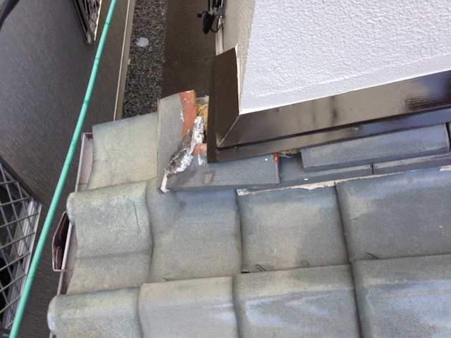 八尾市で壁際の瓦ズレ指摘！1日の部分修理で雨漏りの不安を解消