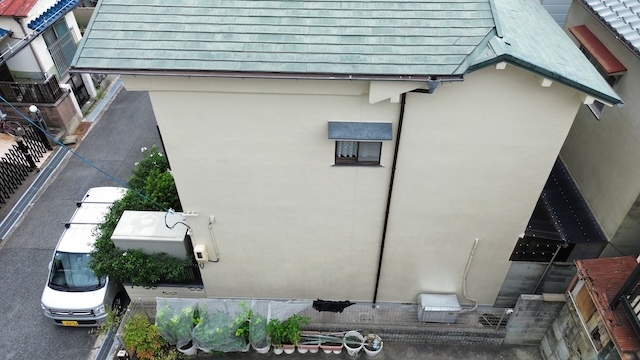 施工前の側面外壁
