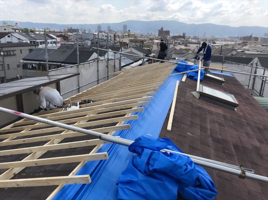 八尾　屋根工事　カバー工法