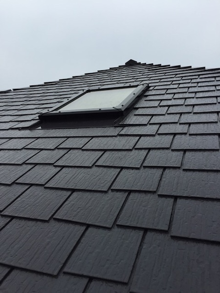 【柏原市国分】塗装直後の屋根が雨漏り寸前？縁切り不足を安価に解決