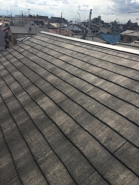 東大阪市池島町で屋根色あせ診断！塗装とカバー工法の費用をプロが解決