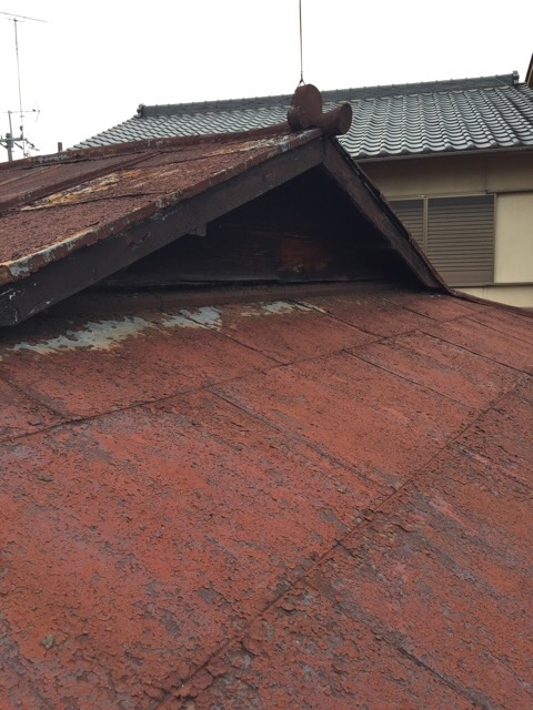 【柏原市法善寺】サビたトタン屋根はカバー工法で解決！雨漏りの不安ゼロへ