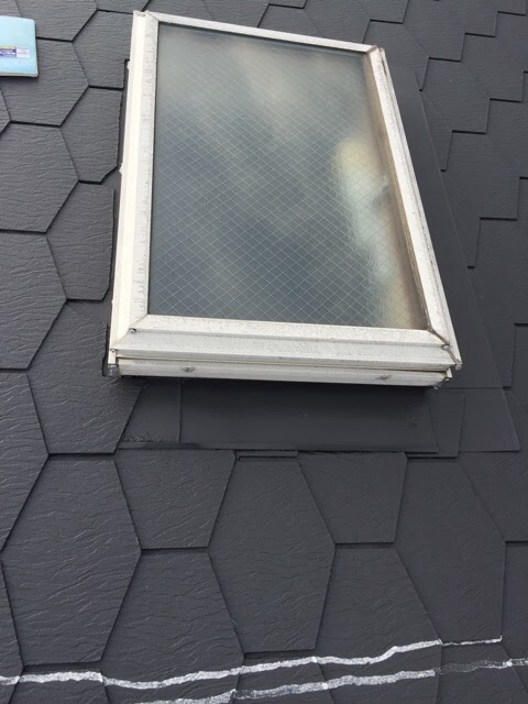 大阪市住之江区で天窓の雨漏り！完全撤去で再発率0％にする安心工事