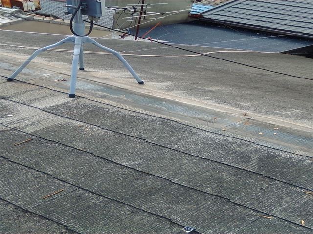 東大阪で屋根が傷んできているとのことで屋根点検に行きました