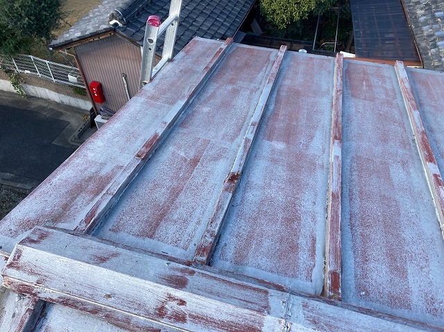 屋根の塗りムラ