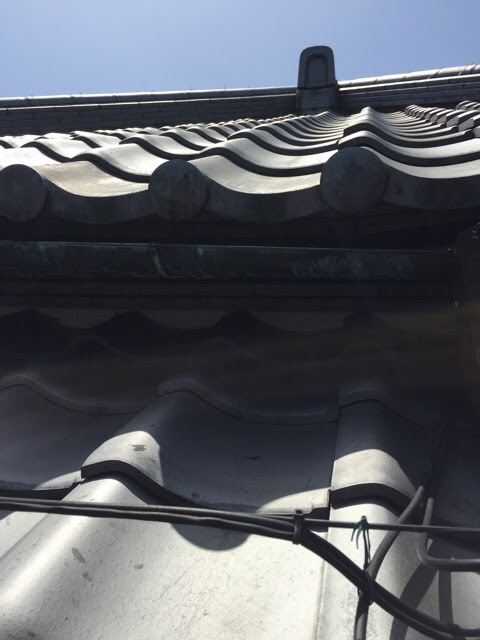 平野区で屋根の破片落下！瓦屋根の木部腐食を部分修理で解決