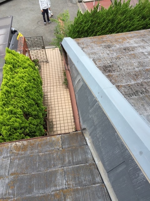 取り合い部の劣化した屋根