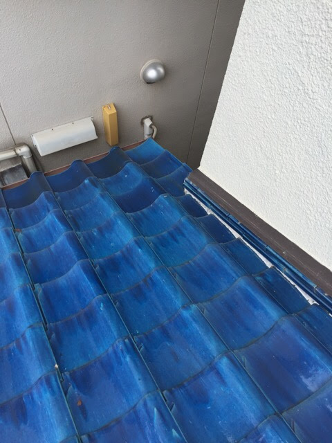 【大阪市旭区】壁と屋根の隙間を部分補修！雨漏り防止と費用削減