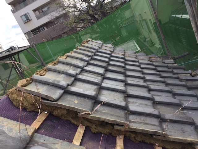 いぶし瓦の復旧状況