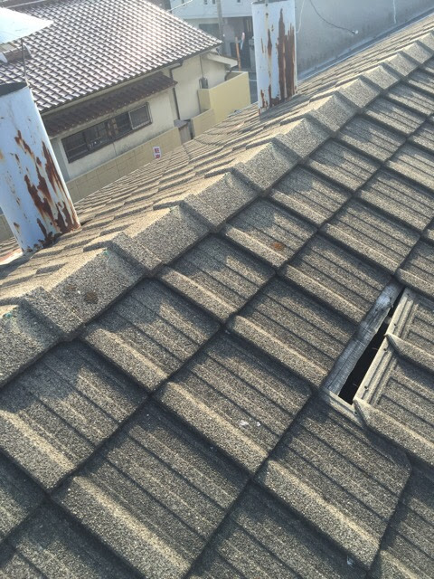 東大阪市で強風による屋根割れ？2026年最新の修理費用と火災保険の活用法
