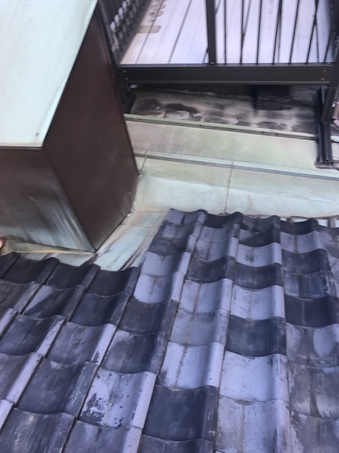 屋根際の板金納まり