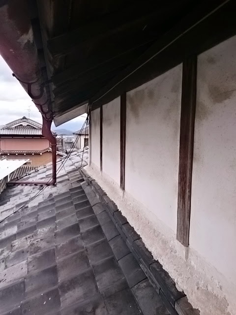 【八尾市・屋根修理】崩れ落ちる「漆喰」は危険なサイン！3分で分かる屋根の極上メンテナンスレシピ